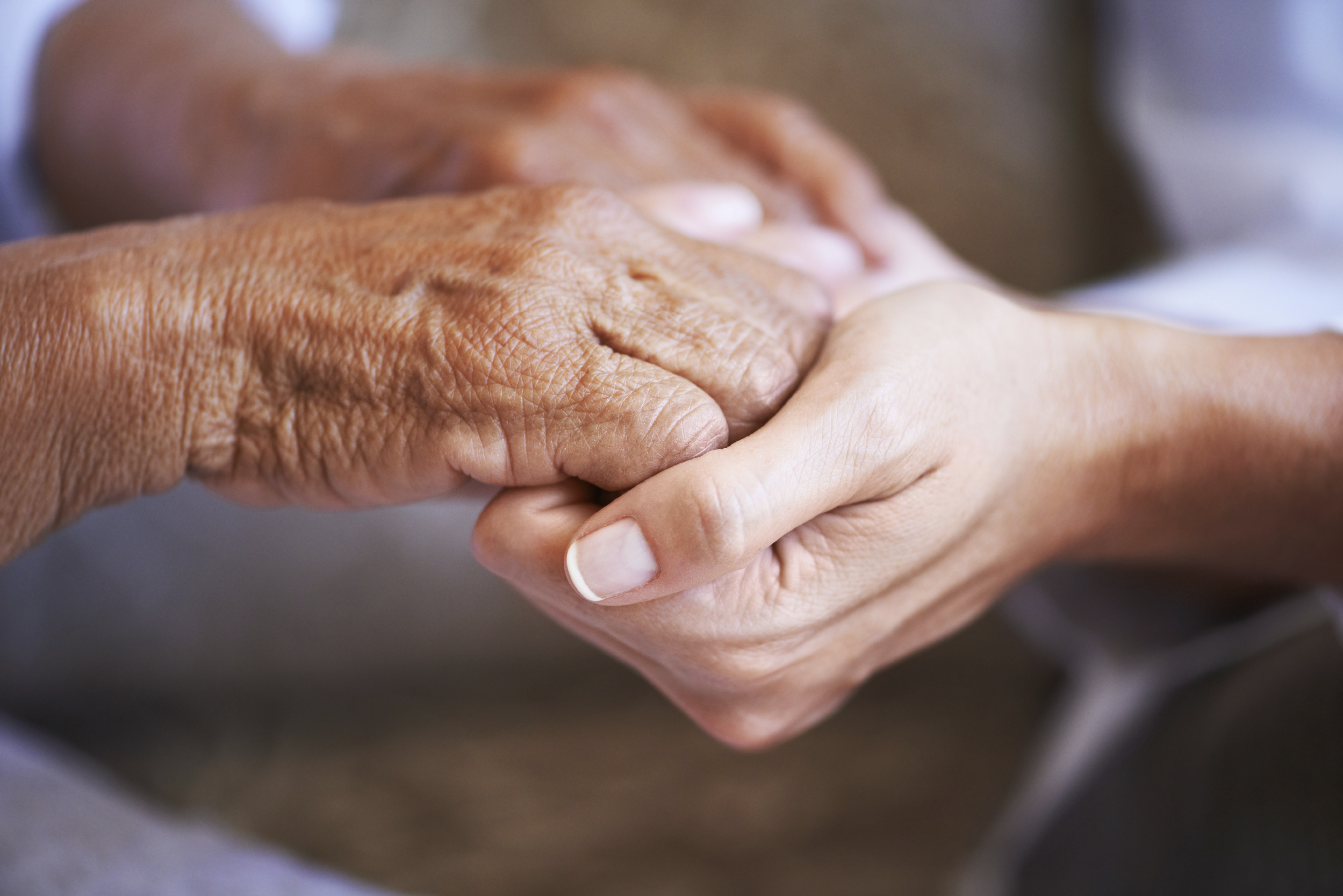 خواب رفتگی دست سالمندان