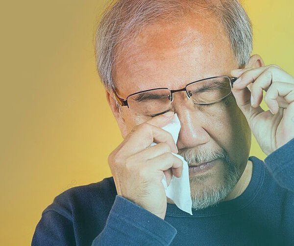 ریزش اشک سالمندان