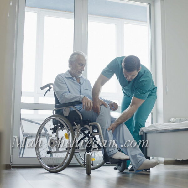 اعزام پرستار سالمند