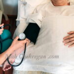 مراقب بیمار در بیمارستان