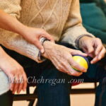 پرستار سالمند در منزل و خدمات نگهداری