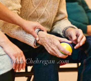پرستار سالمند در منزل و خدمات نگهداری